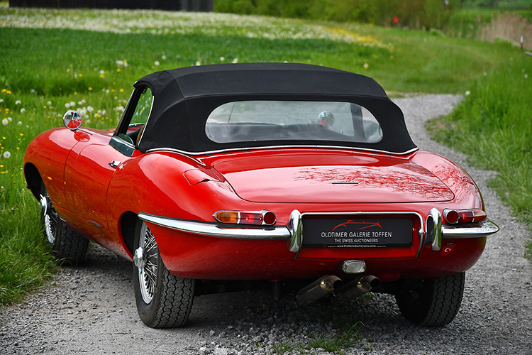 Jaguar E-Type Series 1 Flat Floor Roadster_17